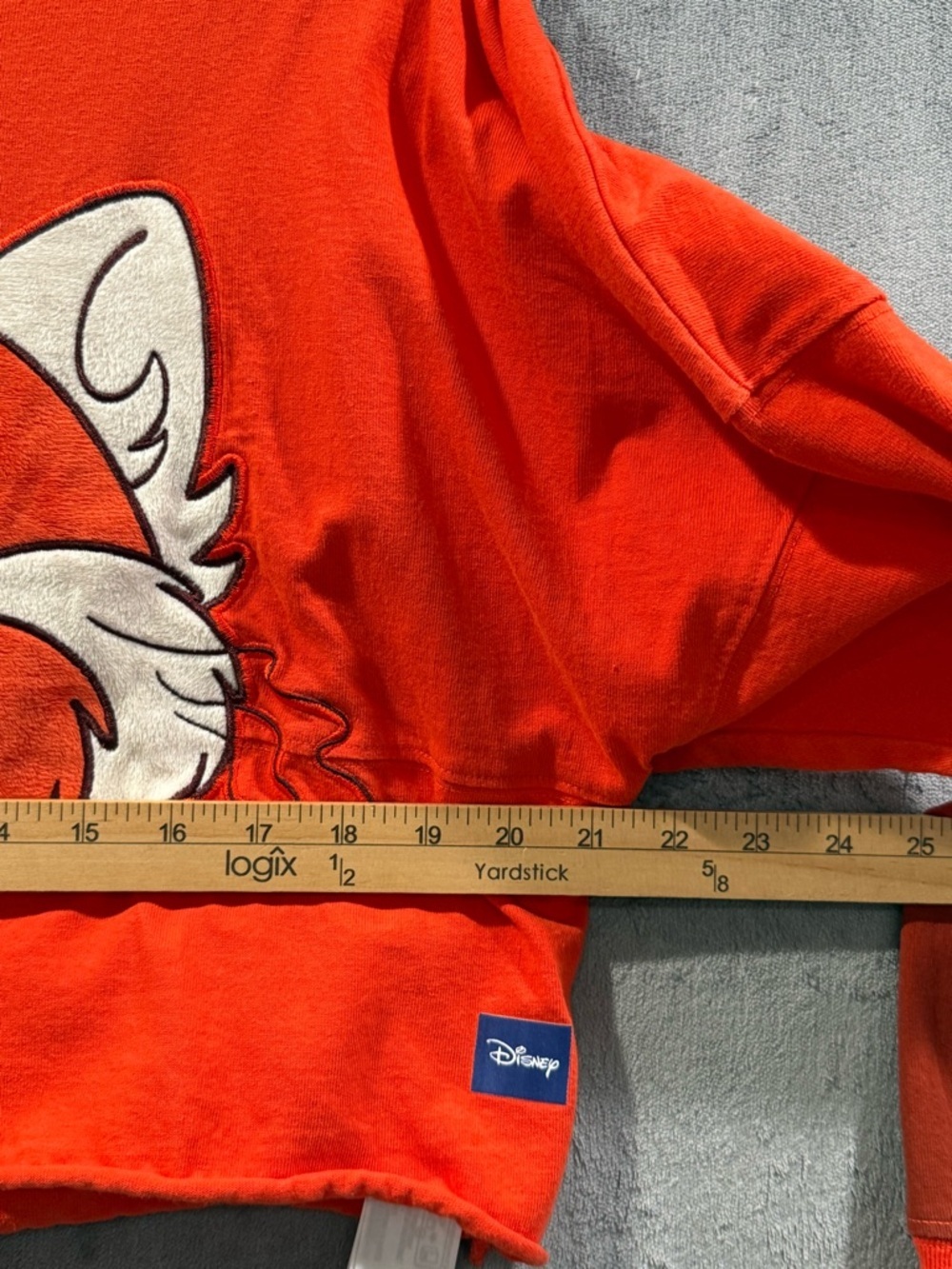 Disney Spirit Jersey Pixar Turning Red Panda Freaking Adorable Adult Size Small - Picture 3 of 9